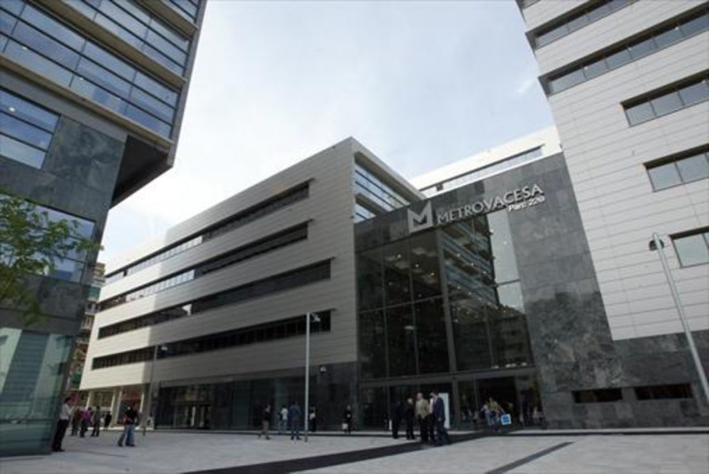 Metrovacesa loses 9 percent in early trading on return to the IBEX